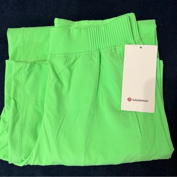 NWT Lululemon Stretch Woven Wide-Leg High-Rise Pant size Medium - Picture 5 of 5